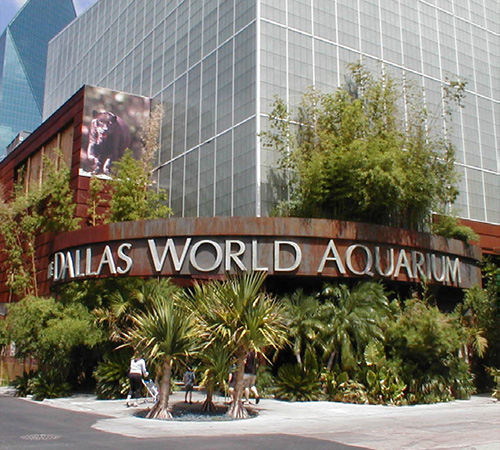 Dallas World Aquarium's main entrance