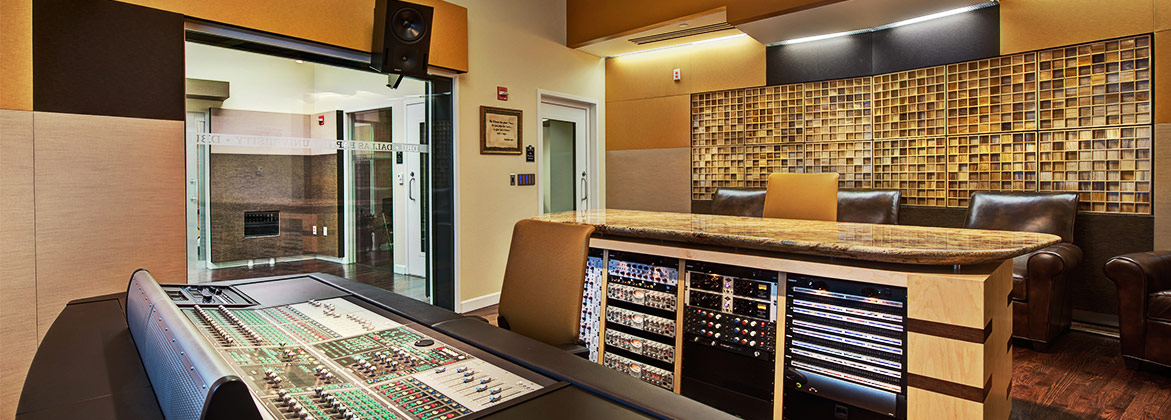 inside music recording studio - picture 3