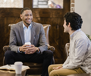 mentoring meeting happening in the coffeeshop