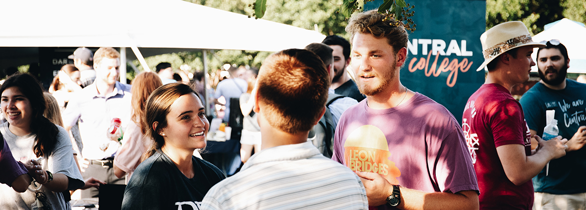 Students at the Welcome Back Party