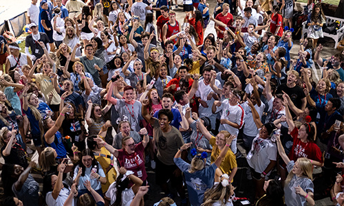 crowd picture of college students at SWAT event