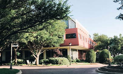 library on college campus in dallas texas