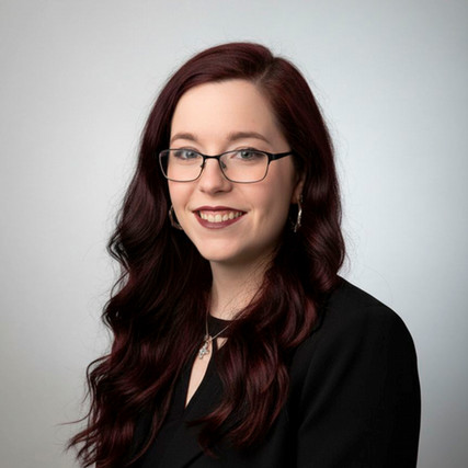 headshot of Stephanie