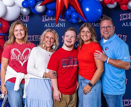 DBU Alumni Events - parents with kids