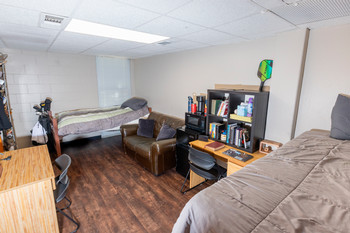 inside guys dorm room