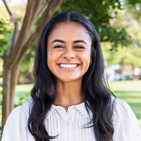 headshot of Sydnee Simmons