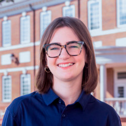 hannah's headshot