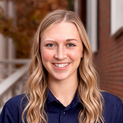shelby's headshot